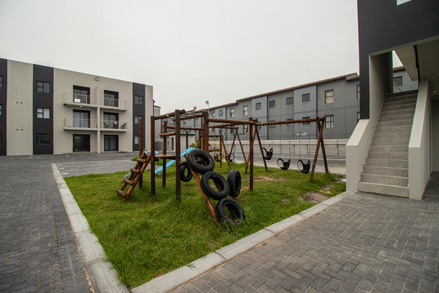 2 Bedroom Property for Sale in Parklands Western Cape